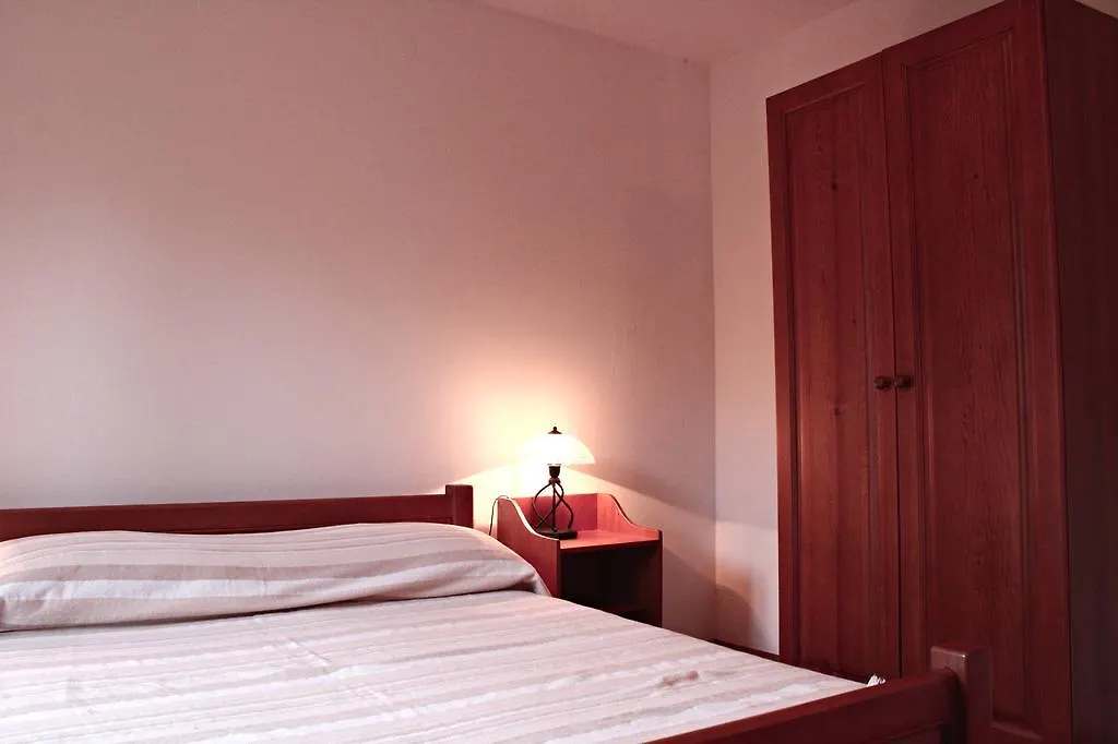 Vendégház Private Rooms Nela Karigador